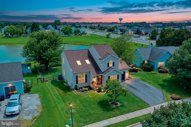 346 E Harvest Ln, Middletown