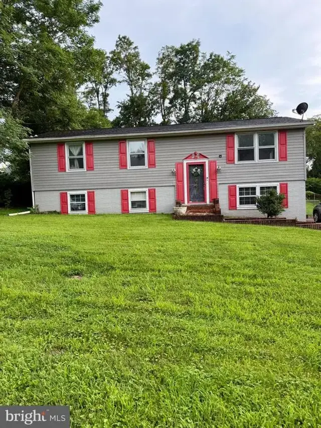 408 E F St E, Brunswick