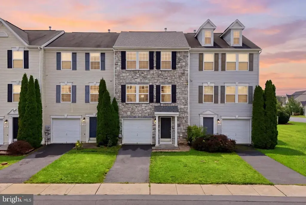 32 Lombard Ln, BUNKER HILL