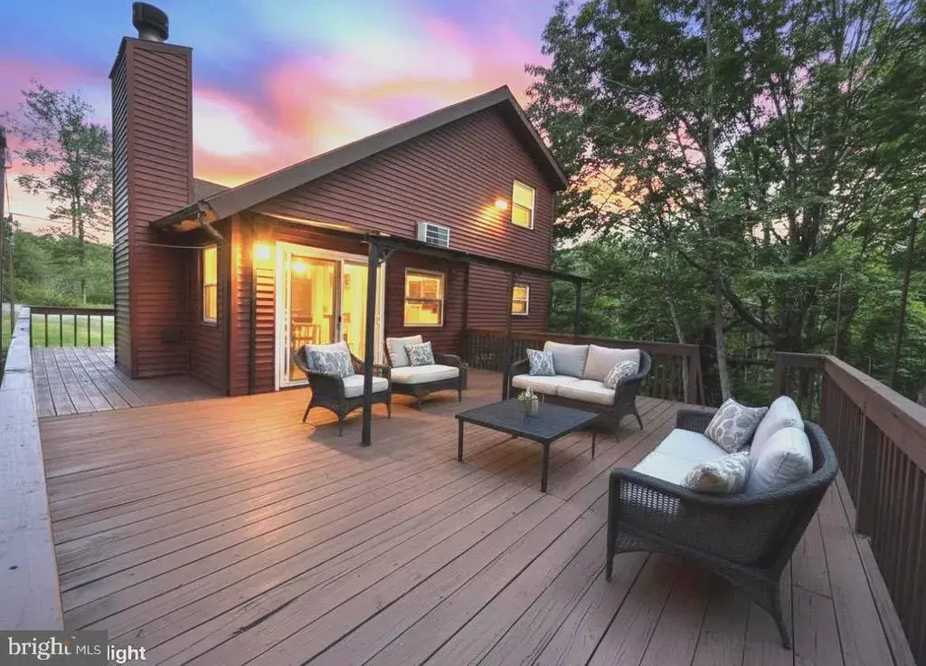 11 Meadowview Dr, LAKE ARIEL