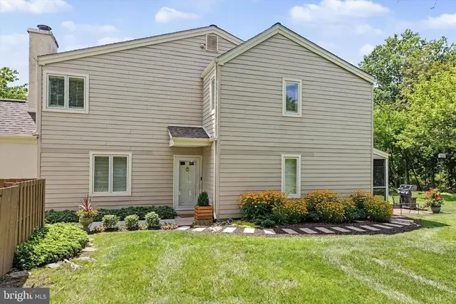 525 Portsmouth Ct, Doylestown