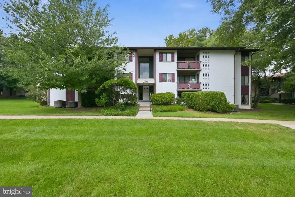 2845 Windsor Dr #103, FALLS CHURCH