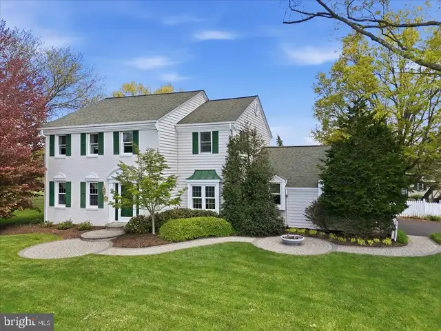 6423 Blueberry Ln, Pipersville