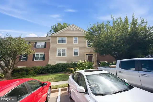 12011 Golf Ridge Ct #302, Fairfax