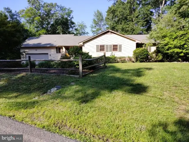 520 Lake Caroline Dr, Ruther Glen