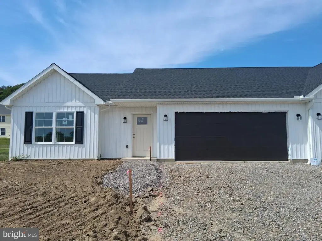 146 St Andrews Way, SELINSGROVE