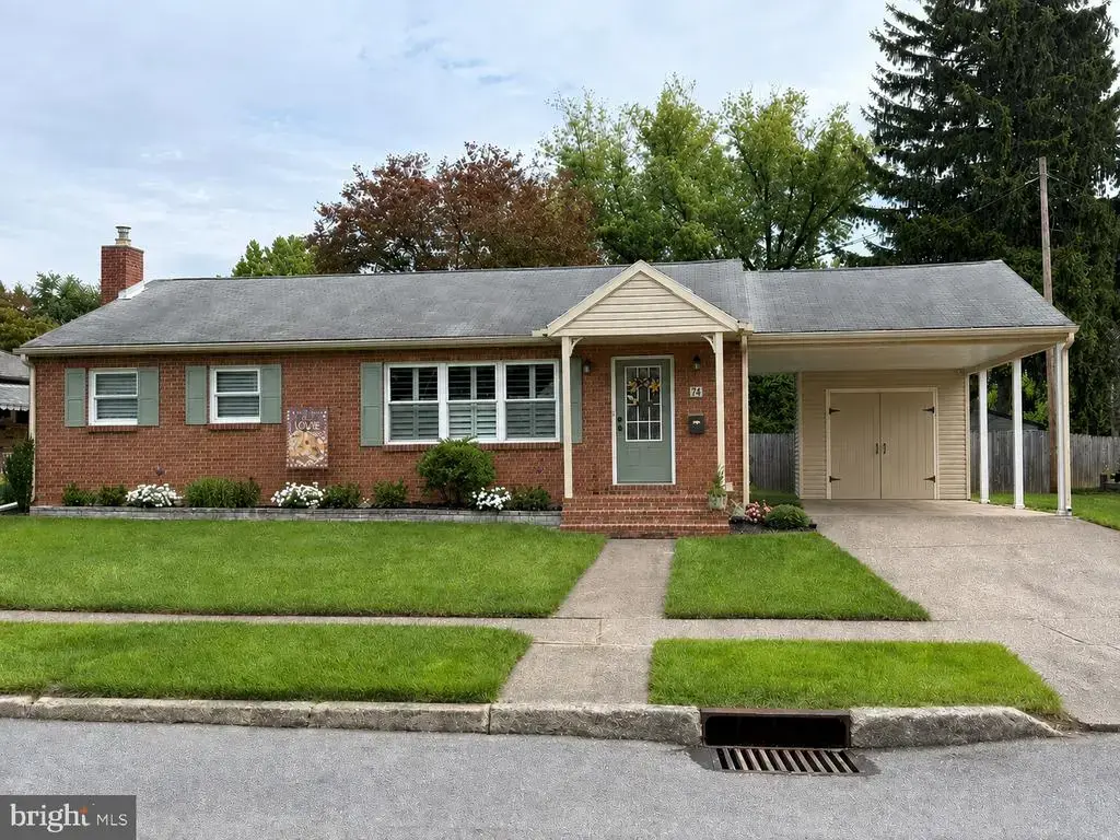 74 Runyon Rd, HUMMELSTOWN