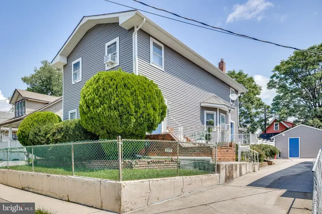 230 Elm Ave, WOODLYNNE