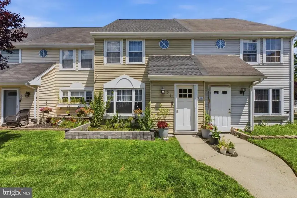 311 Beach Plum Ct, TUCKERTON