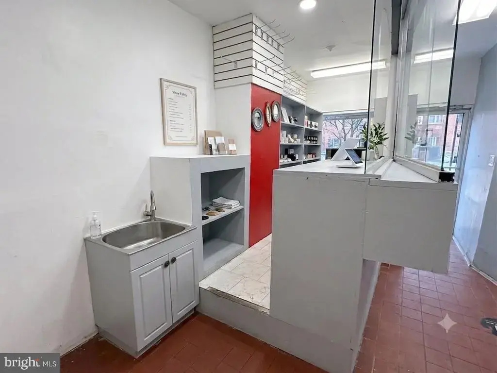 819 E Allegheny Ave #commercial Space, PHILADELPHIA