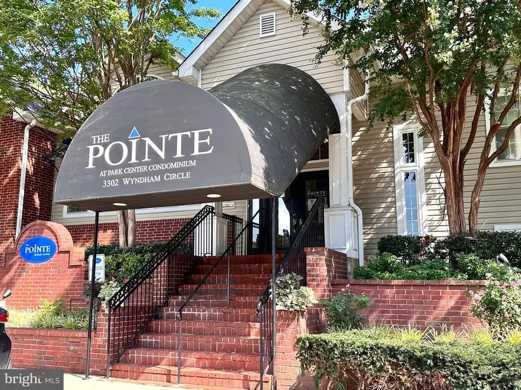 3313 Wyndham Cir #3209, ALEXANDRIA