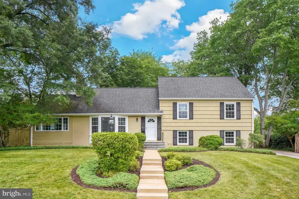 8524 Doter Dr, ALEXANDRIA