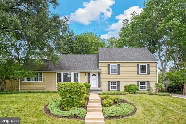 8524 Doter Dr, Alexandria