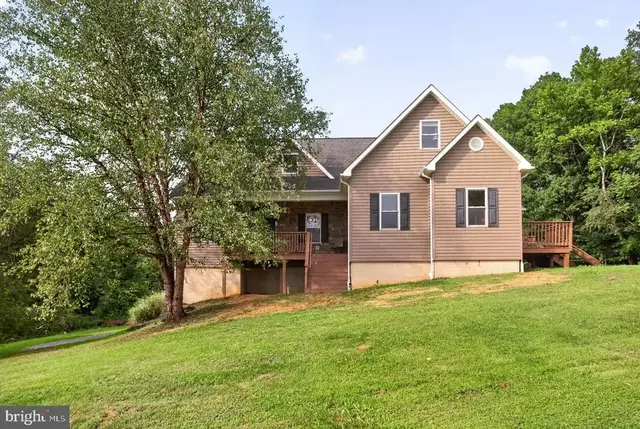 148 Turkey Knob Rd, Quicksburg