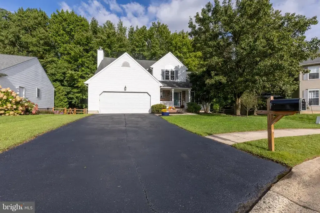 223 E Flagstone Dr, NEWARK