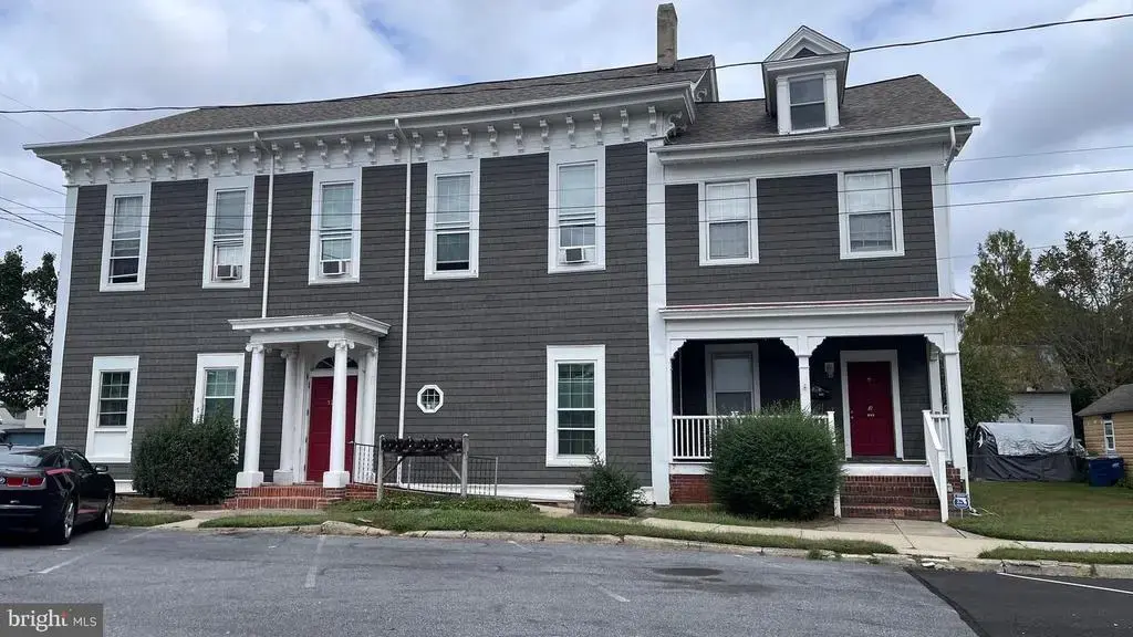 127 Broad, WYOMING