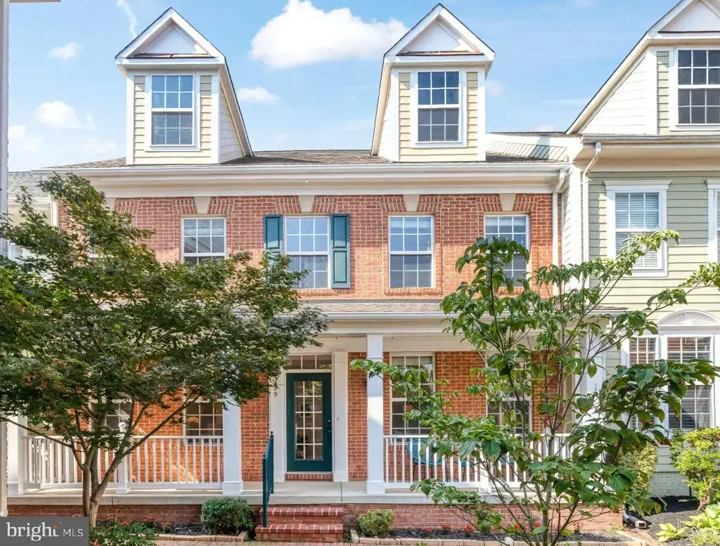 799 Monument Sq, WOODBRIDGE