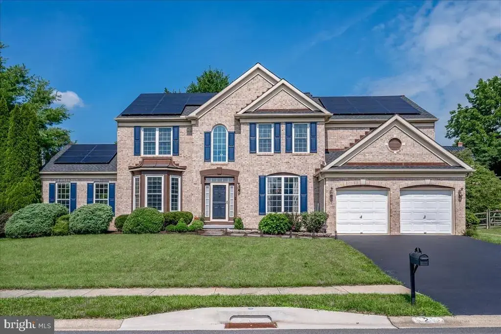 2 Hummingbird Ln, NEWARK