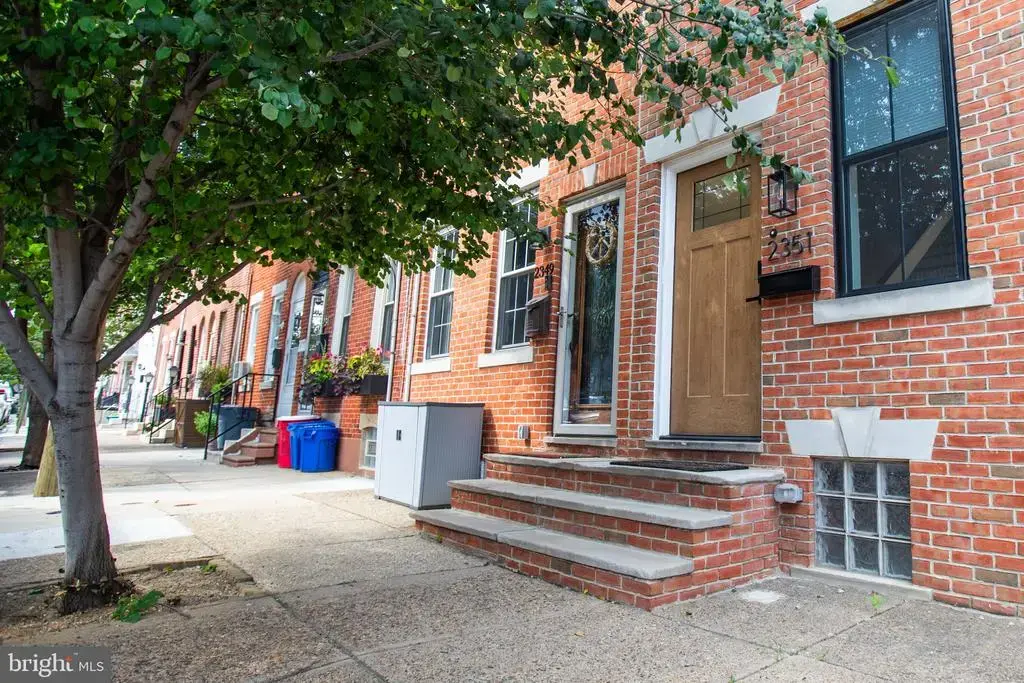 2351 E Hagert St, PHILADELPHIA