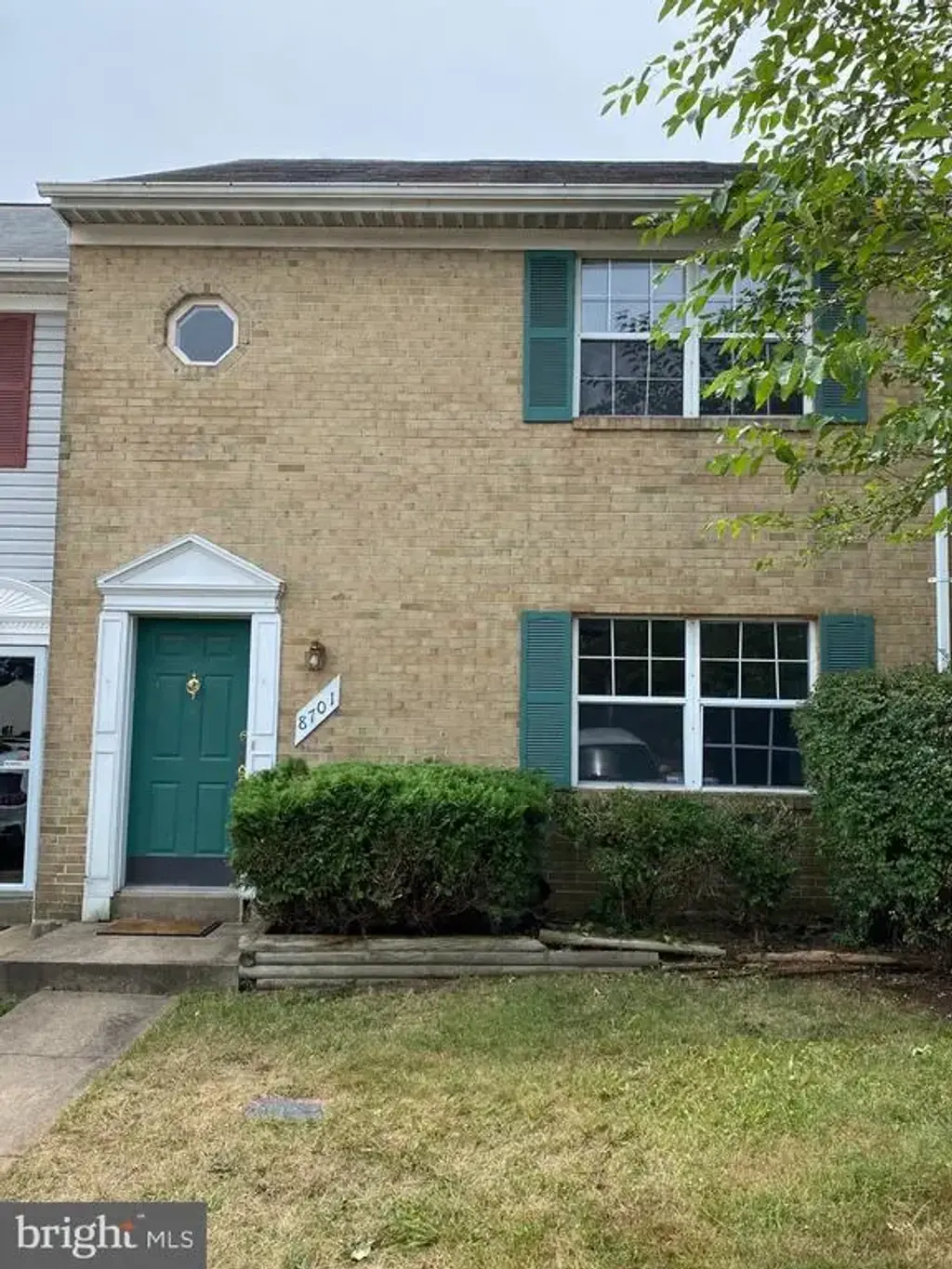 8701 Point Of Woods Dr, MANASSAS