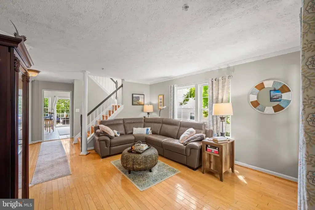 1987 Cullen Way, FOREST HILL