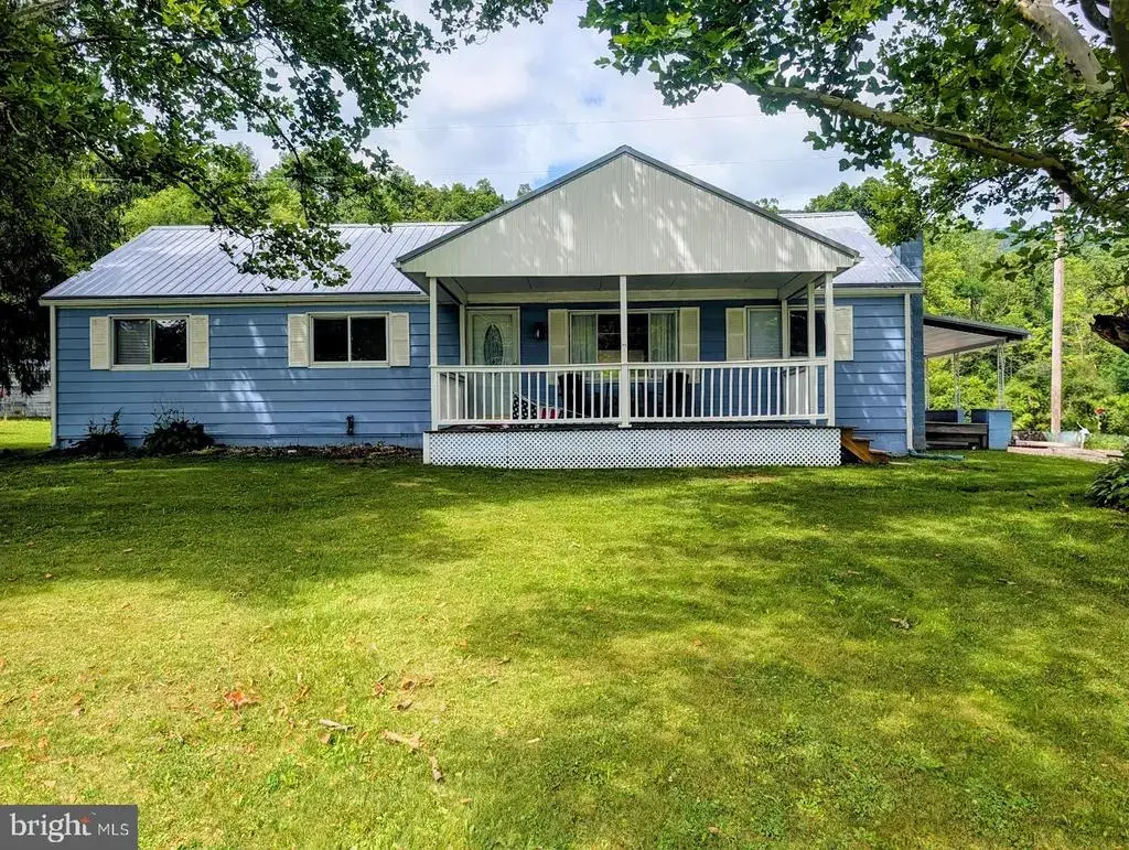 3205 Raystown Rd, HOPEWELL