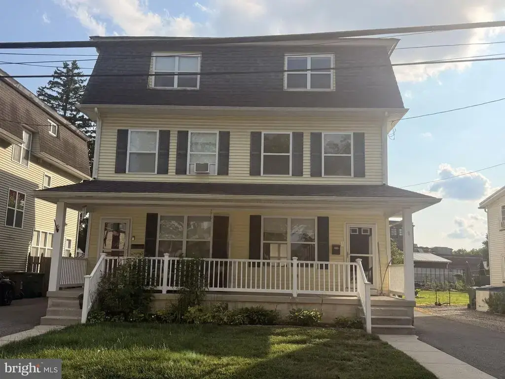 8 Mechanic St, SWEDESBORO