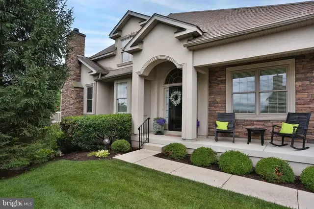 229 Country Club Dr, Telford