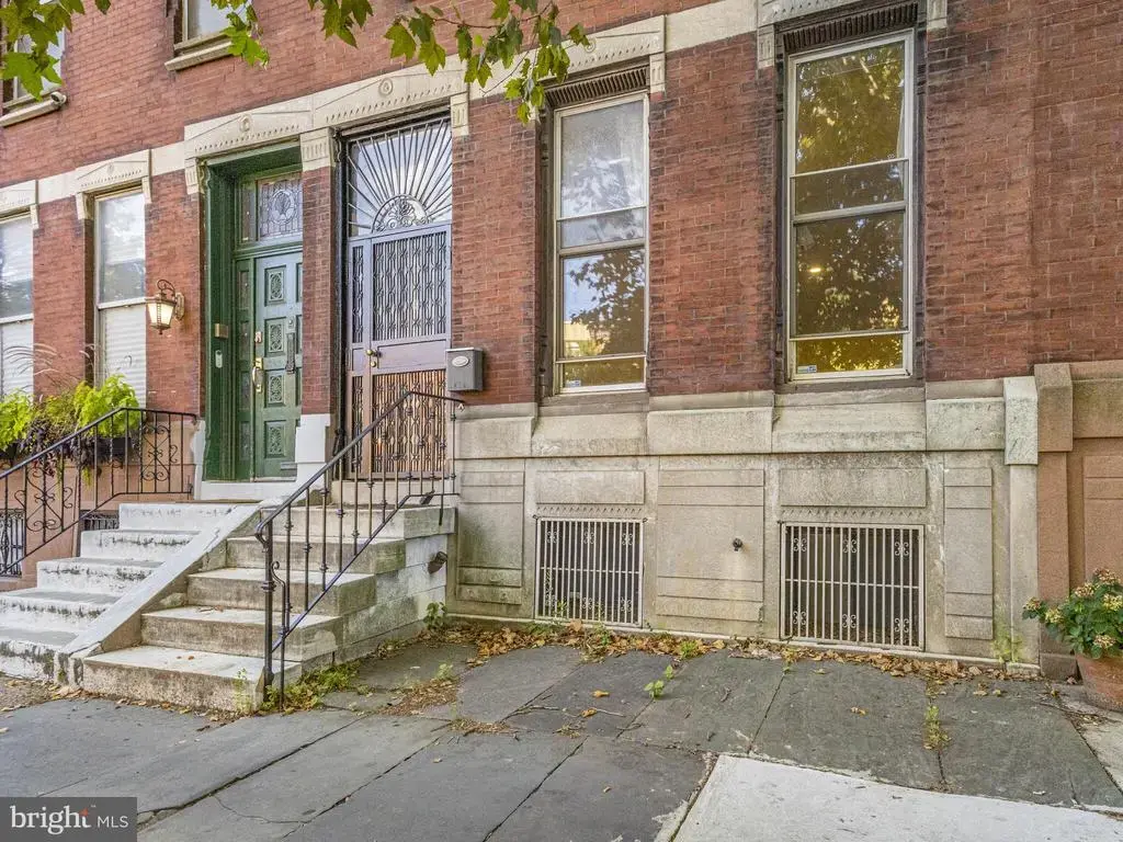 1426 S Broad St, PHILADELPHIA