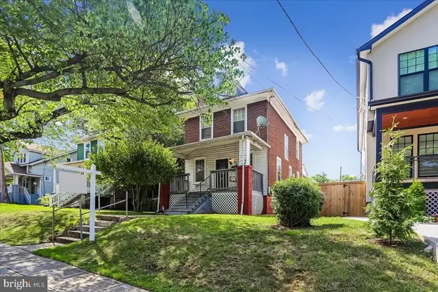 2227 Newton St Ne, Washington