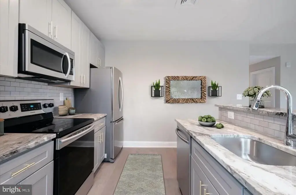 60 N 23rd St #814, PHILADELPHIA
