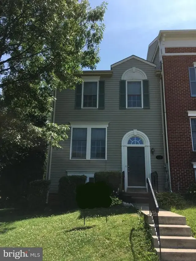 2410 Dunmore Ct, Frederick