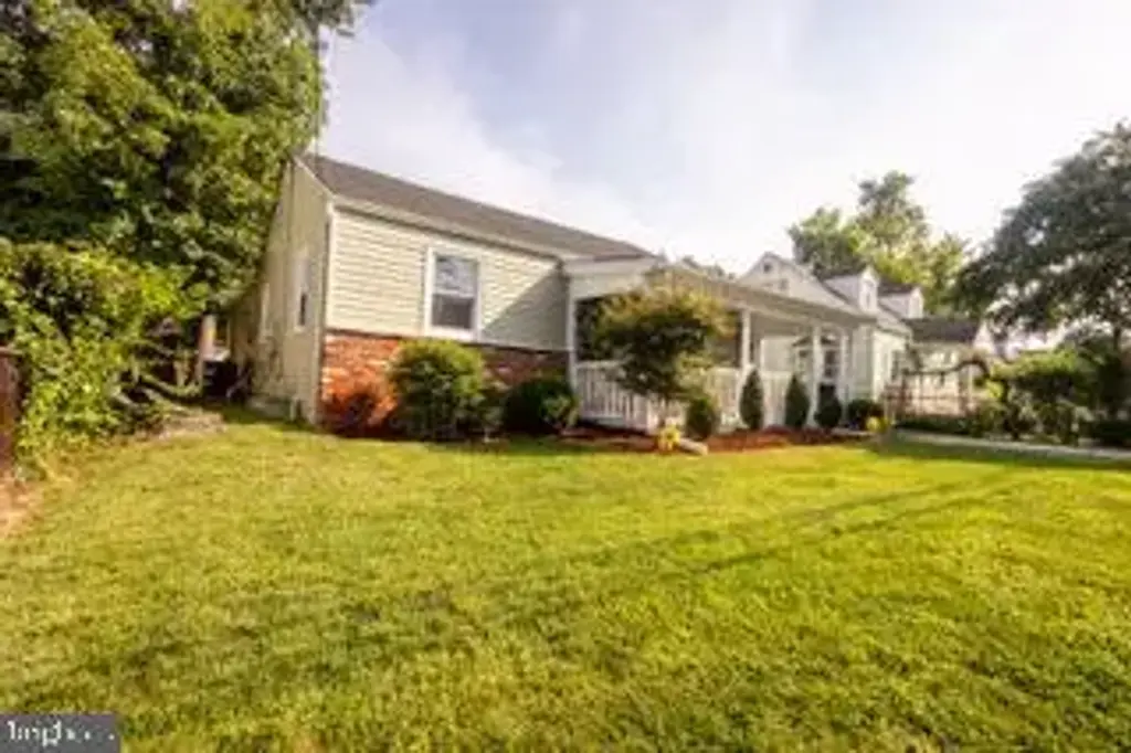 9010 3rd St, LANHAM