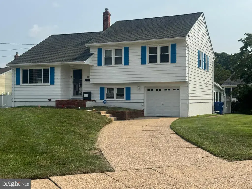 11 Manor Terrace, MT HOLLY