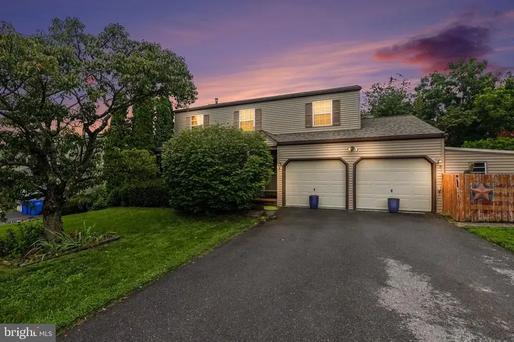 434 Hivner Rd, HARRISBURG