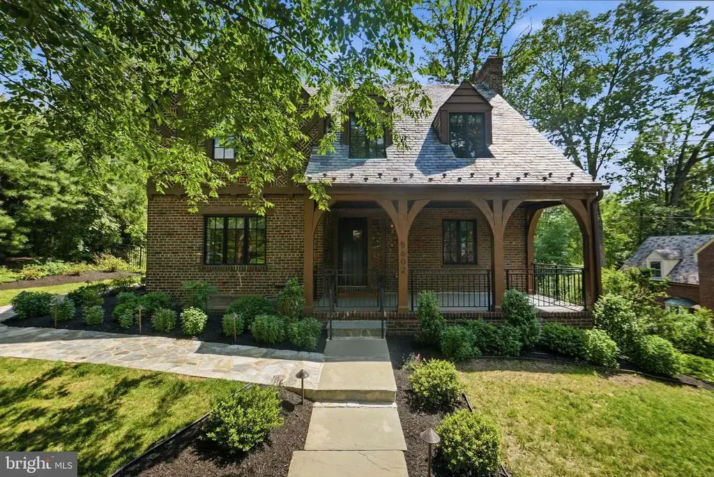 5602 York Ln, BETHESDA