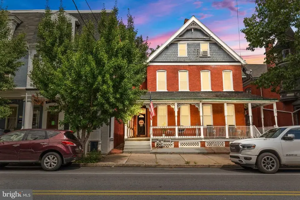 311 W Lemon St, LANCASTER