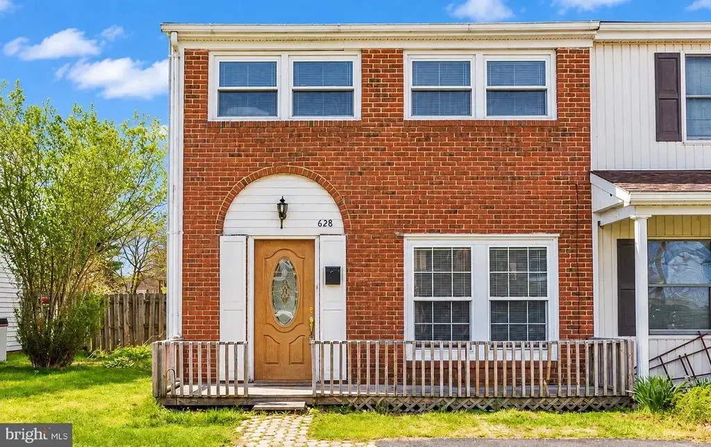 628 Shore Dr, JOPPA