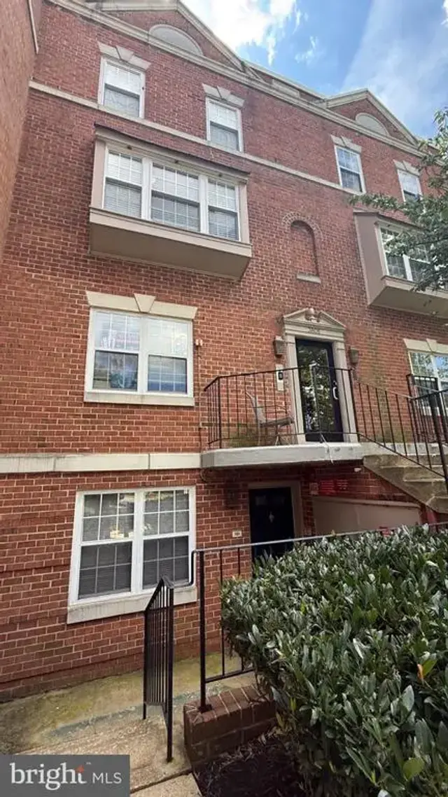 3808 Porter St Nw #185, Washington