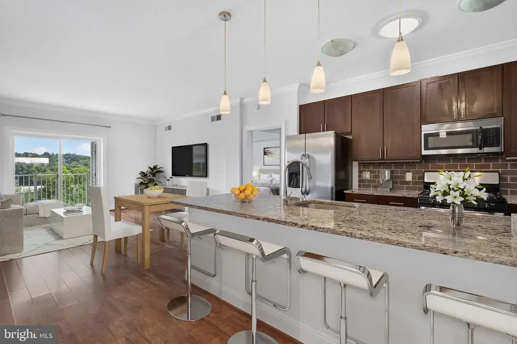 6301 Edsall Rd #613, ALEXANDRIA