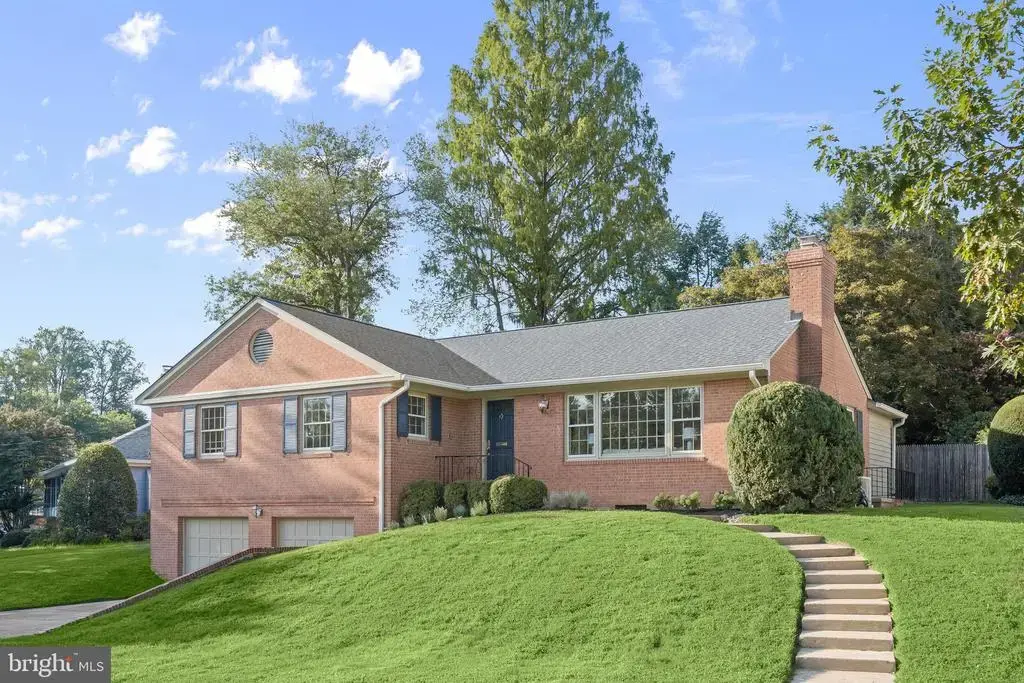6117 Overlea Rd, BETHESDA