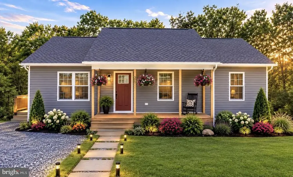303 E Old Cross Rd, NEW MARKET