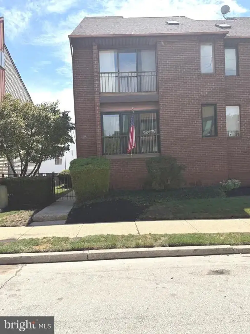 9525-00 James St #2b, PHILADELPHIA