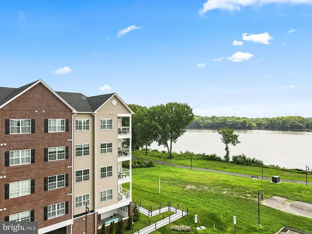 16421 River View Dr, BRISTOL