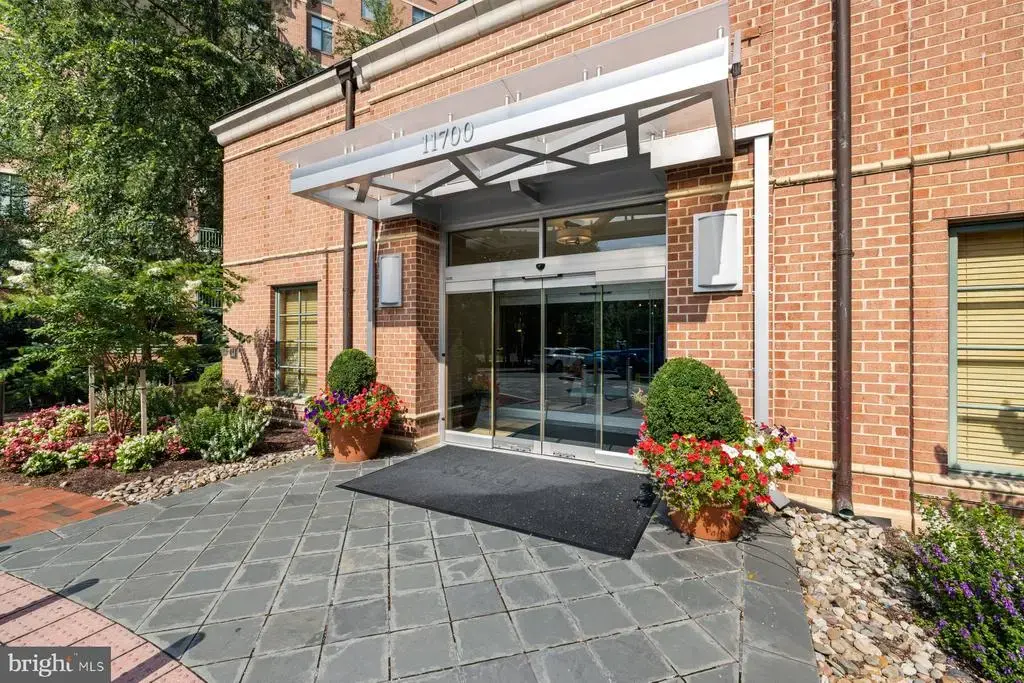 11700 Old Georgetown Rd #806, NORTH BETHESDA
