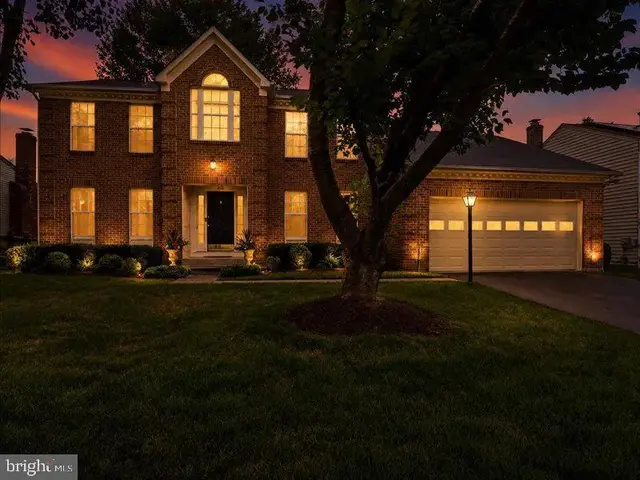213 Bristol Downs Dr, Gaithersburg