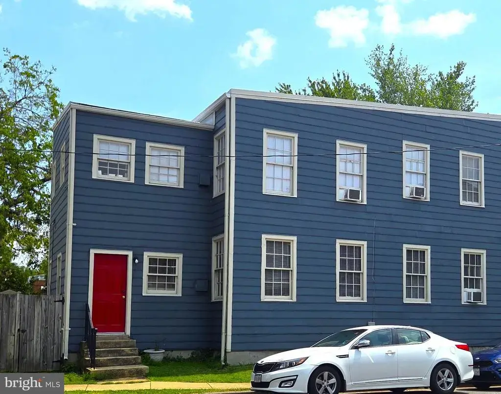 301 West St N #2, ALEXANDRIA
