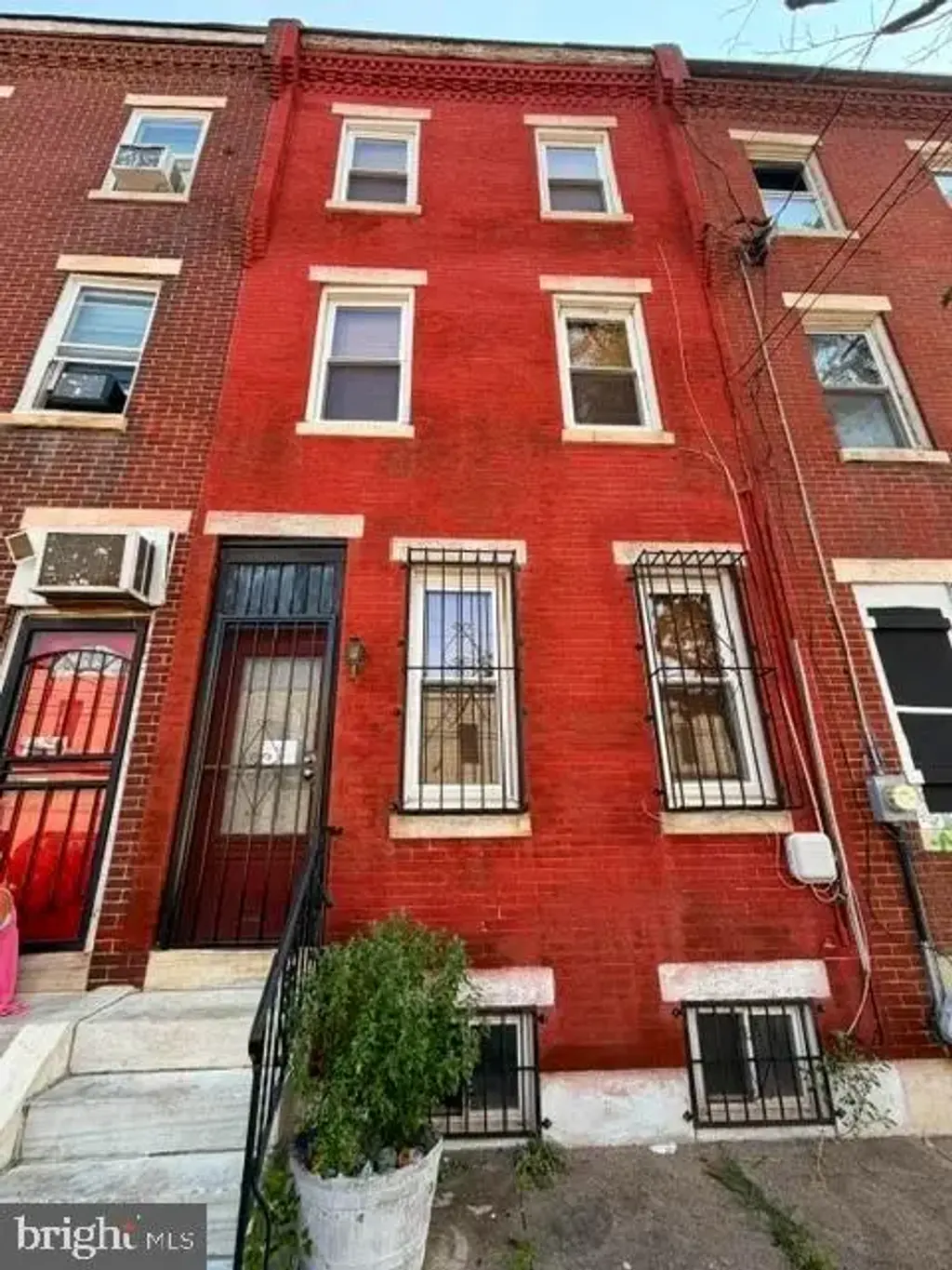 2073 E Tioga St, PHILADELPHIA
