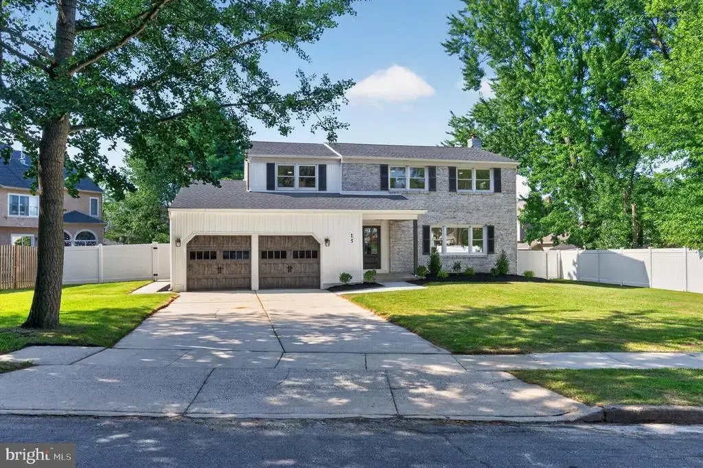 15 Chateau Dr, CHERRY HILL
