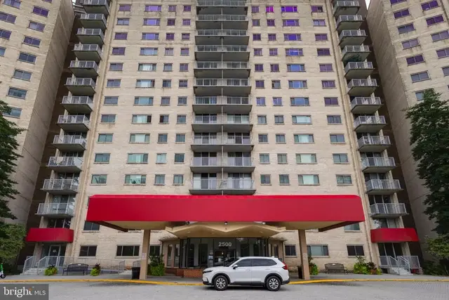 2500 N Van Dorn St #619, Alexandria